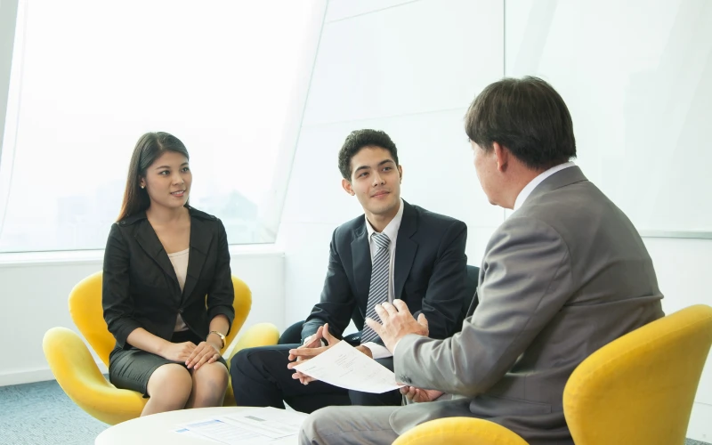 Expats as Experts - Donna's JP article opens a debate