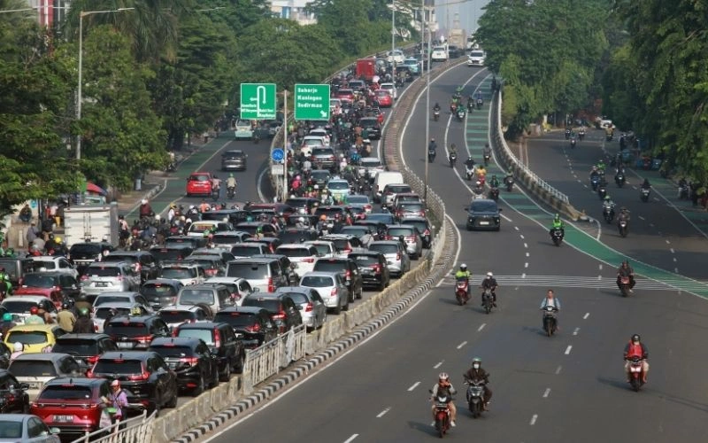 A poem about traffic jams in Jakarta