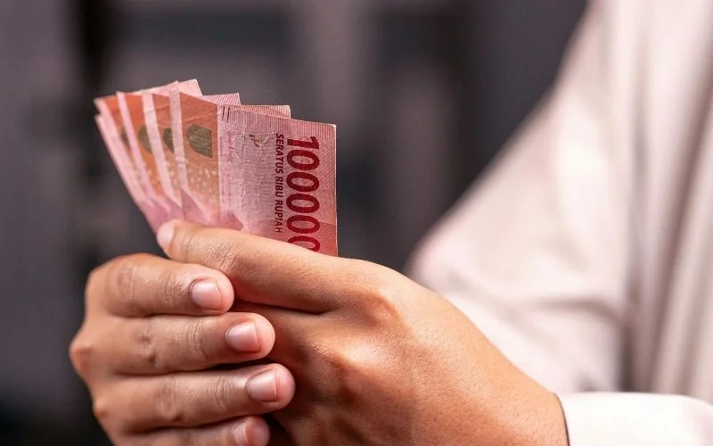 Use of Rupiah for Transactions in Indonesia