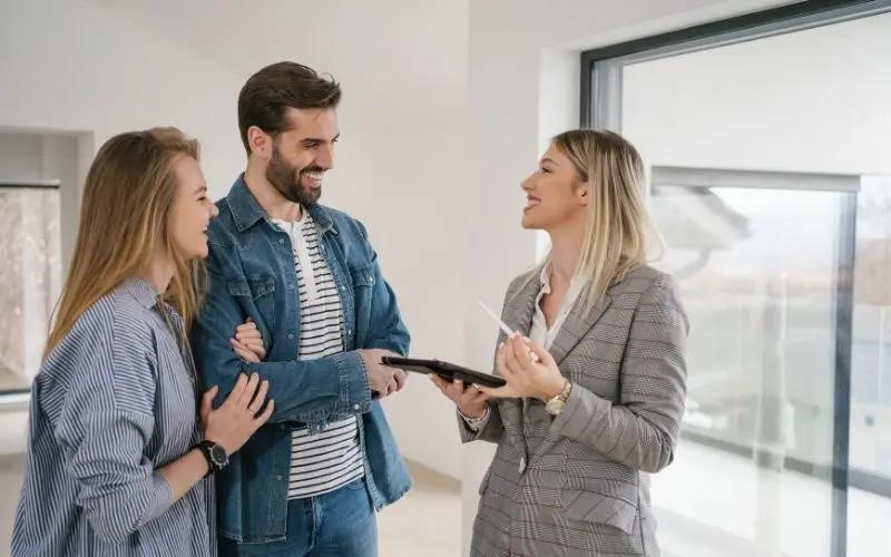 Housing Agents & Real Estate Brokers