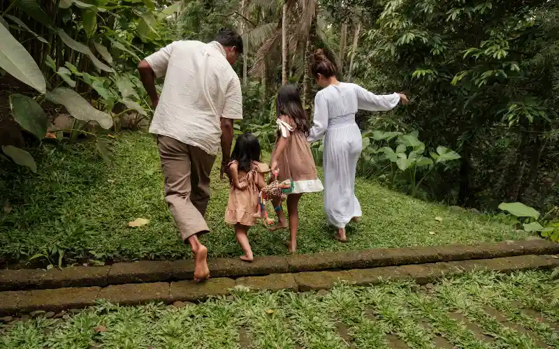 General advice for healthy living during your stay in Indonesia