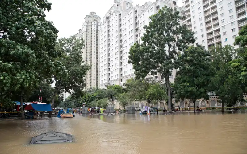 Beating the Jakarta Floods - A yearly ritual in Indonesia