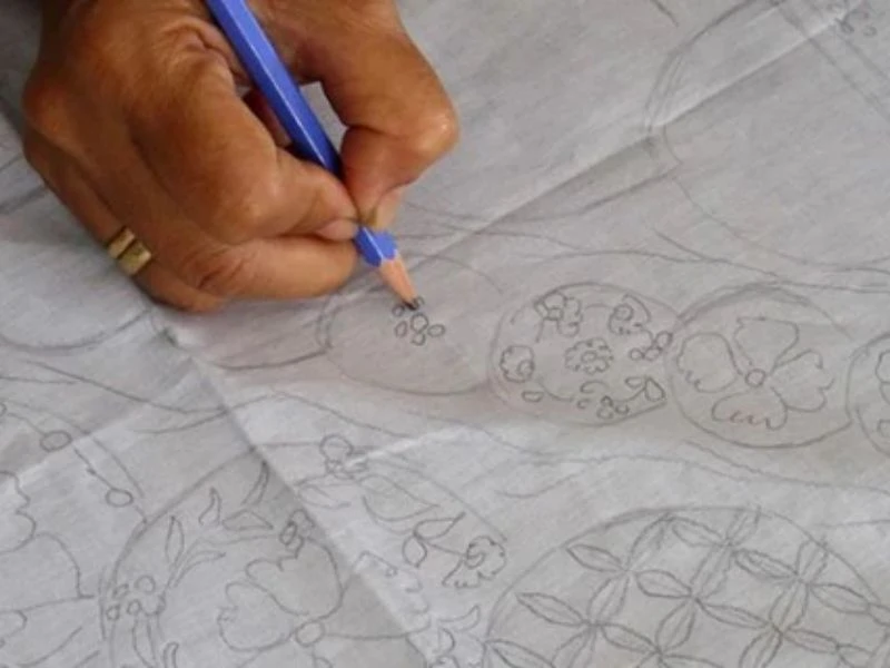Drawing Batik