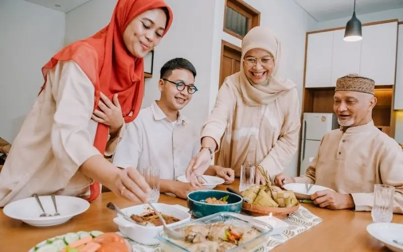 Indonesian Food Etiquette