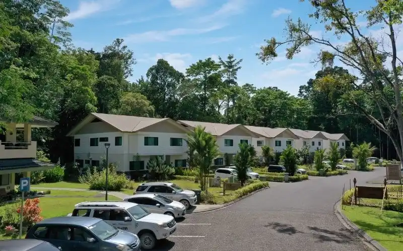 Living in Kuala Kencana