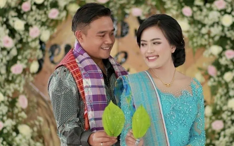 Requesting the Bride’s Hand in Karo Batak Wedding Ceremonies