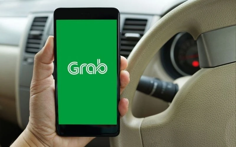 Ride Hailing App vs Traditional Taxis