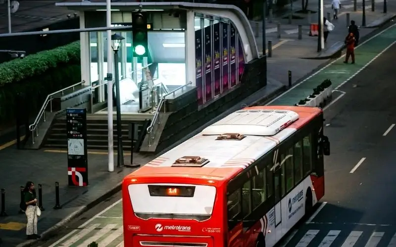 Traditional & Modern Public Transport in Jakarta and Beyond