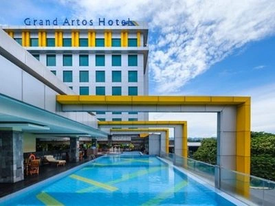 Grand Artos Hotel
