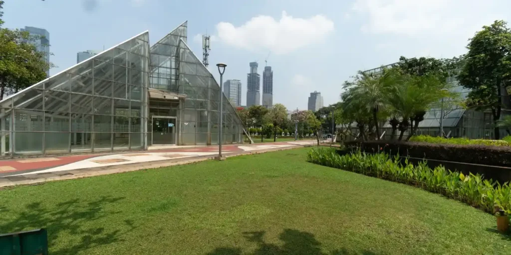expat id menteng