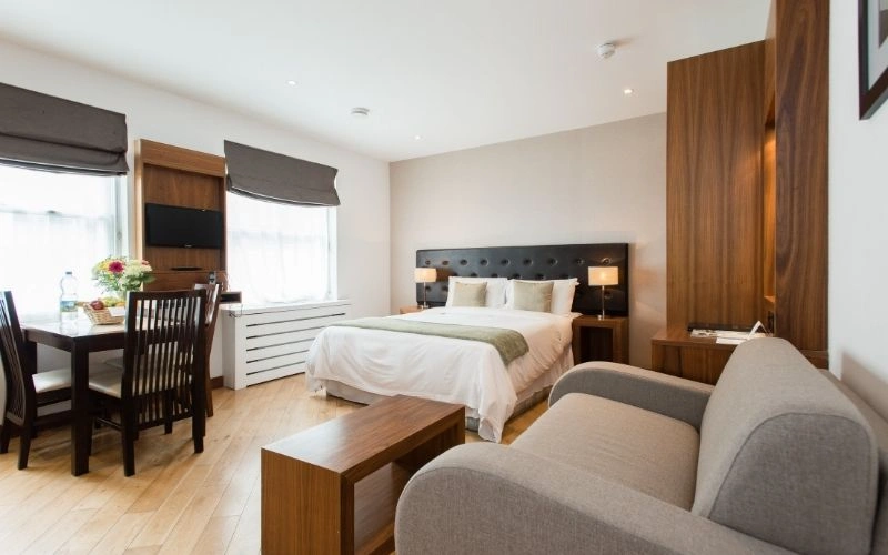 Serviced Apartment